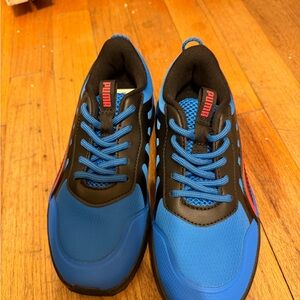 Puma boys Blue and Black Sneakers